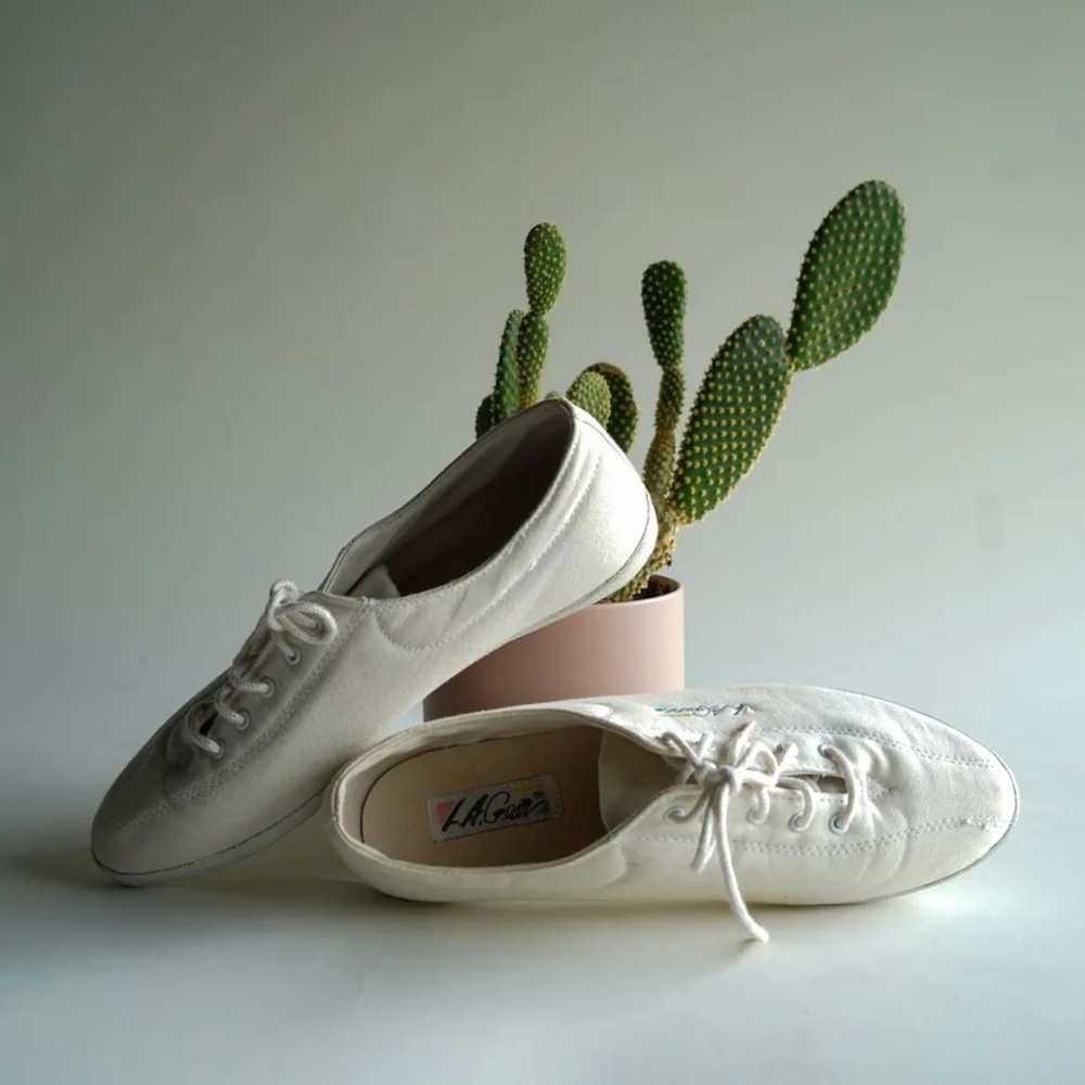 Vintage L.A. Gear Canvas Shoes in a Size: 10 | Vintage 90s Sneakers